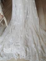 Super mooi gordijn vitrage met prachtige rand, Huis en Inrichting, Stoffering | Gordijnen en Lamellen, Ophalen of Verzenden, Zo goed als nieuw