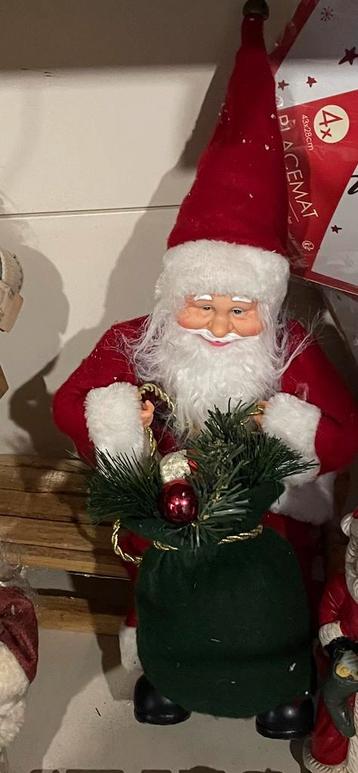 Kerstdecoratie kerstmannen engelen enz beschikbaar voor biedingen