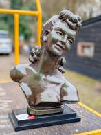 Bronzen buste 46 cm hoog €225., Antiek en Kunst, Ophalen