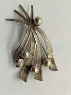 C268 Prachtige zilveren broche parels, Ophalen of Verzenden, Zilver, Broche, Met edelsteen
