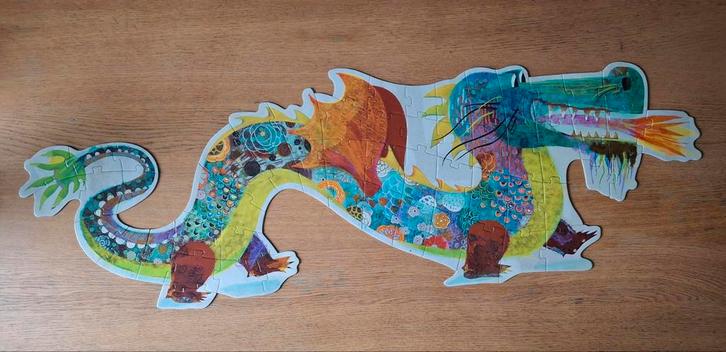 Drakenpuzzel van Djeco, Kinderen en Baby's, Speelgoed | Kinderpuzzels, Zo goed als nieuw, 4 tot 6 jaar, Meer dan 50 stukjes, Ophalen of Verzenden