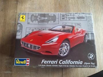 Revell Ferrari California,1:24 bouwpakket, Compleet!!!. beschikbaar voor biedingen