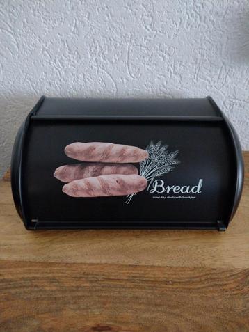 Leuk broodtrommeltje, zwart beschikbaar voor biedingen