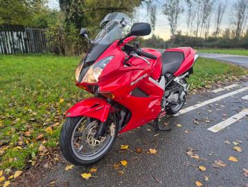 Nette Honda VFR 800 V-TEC ABS uit 2004 beschikbaar voor biedingen