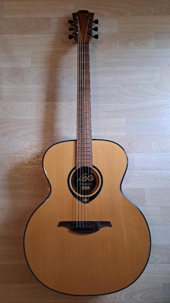 LAG Jumbo Gitaar, Muziek en Instrumenten, Snaarinstrumenten | Gitaren | Akoestisch, Gebruikt, Western- of Steelstringgitaar, Ophalen