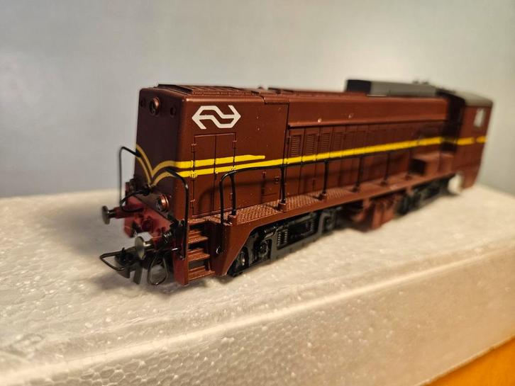 Roco bruine 2200, Hobby en Vrije tijd, Modeltreinen | H0, Zo goed als nieuw, Locomotief, Gelijkstroom, Roco, Analoog, NS, Ophalen of Verzenden