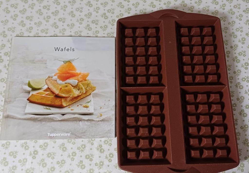 Tupperware 2 multiflex wafel vormen met recepten boekje, Ophalen of Verzenden, Nieuw
