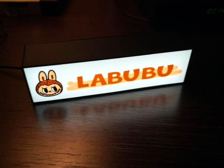Unieke Labubu Lichtbak - Eyecatcher!, Verzamelen, Merken en Reclamevoorwerpen, Nieuw, Lichtbak of (neon) lamp, Ophalen of Verzenden