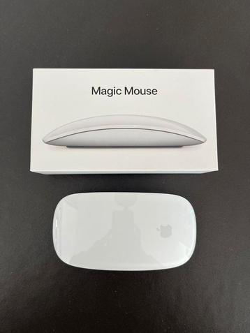 Apple Magic mouse 2 (+ offered mouse pad)
