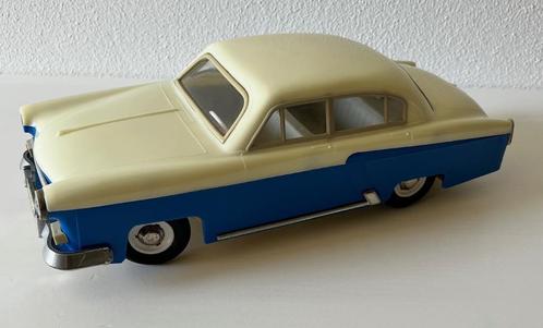 Wolga PRESU auto uit voormalige DDR, Antiek en Kunst, Antiek | Speelgoed, Ophalen of Verzenden