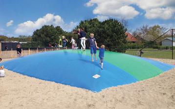 Springkussen rechthoekig 3 banen 8.59m breed foto 1 beschikbaar voor biedingen