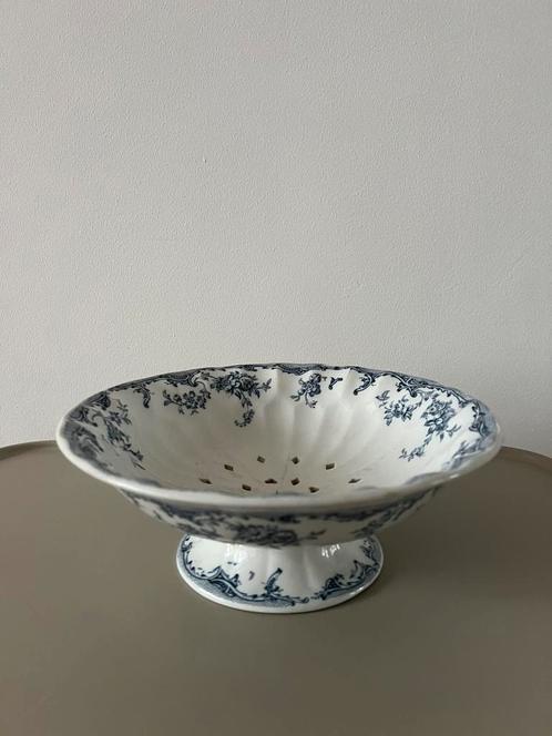Wedgwood Etruria Henley fruittest blauw wit, Antiek en Kunst, Antiek | Porselein, Ophalen of Verzenden