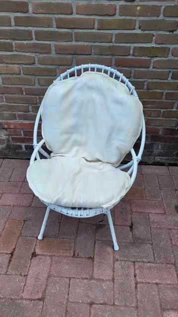 Vintage Rieten Rotan Stoel met Kussen beschikbaar voor biedingen