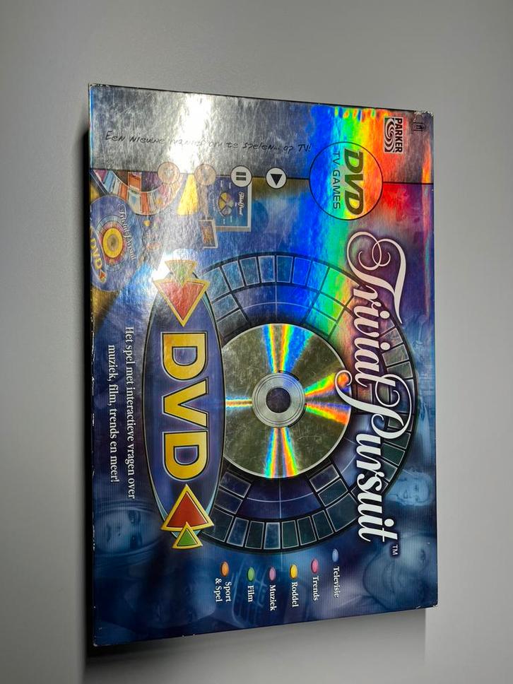 Trivial Pursuit DVD Editie - Complete Staat!, Hobby en Vrije tijd, Gezelschapsspellen | Bordspellen, Zo goed als nieuw, Drie of vier spelers