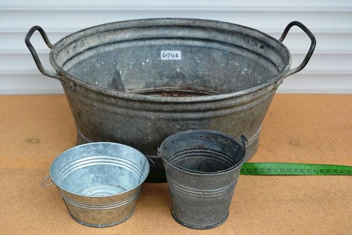 Mooi zinken teiltje met 2 emmertjes NR 6742, Tuin en Terras, Tuinwanddecoratie, Gebruikt, Ophalen of Verzenden
