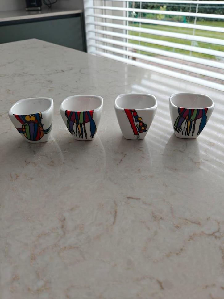 Yong Beast, 4x eierdopjes, Huis en Inrichting, Keuken | Servies, Zo goed als nieuw, Overige typen, Overige stijlen, Ophalen of Verzenden