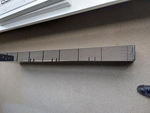 RADIATORBEKLEDING, SENTIMO, STRAKKE MODERNE UITSTRALING!!, Doe-het-zelf en Verbouw, Verwarming en Radiatoren, Zo goed als nieuw