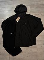 Nike Miller Set Zwart XL (valt als L/M) - Nieuwstaat, Kleding | Heren, Sportkleding, Ophalen of Verzenden, Nieuw, Maat 56/58 (XL)