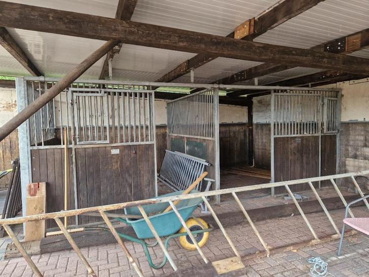 2 mooie pony paarden boxen boxwanden, Dieren en Toebehoren, Stalling en Weidegang, Stalling, 2 of 3 paarden of pony's