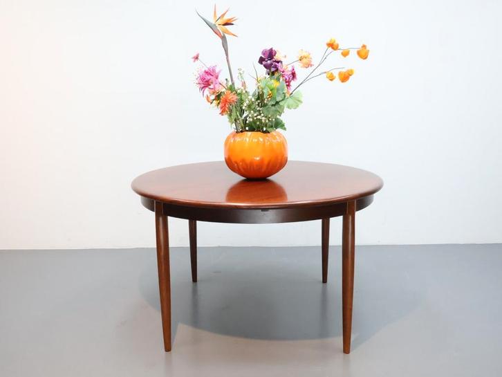 Niels Otto Møller | Vintage eettafel | Model 15, Huis en Inrichting, Tafels | Eettafels, Gebruikt, 100 tot 150 cm, 150 tot 200 cm