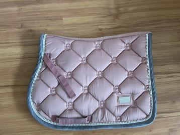 Te koop roze Equestrian Stockholm dekje maat pony beschikbaar voor biedingen
