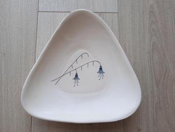 Plateel schaal bord Gouda Holland bloemen beschikbaar voor biedingen