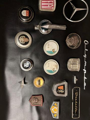 Vintage Oldtimer Emblemen beschikbaar voor biedingen