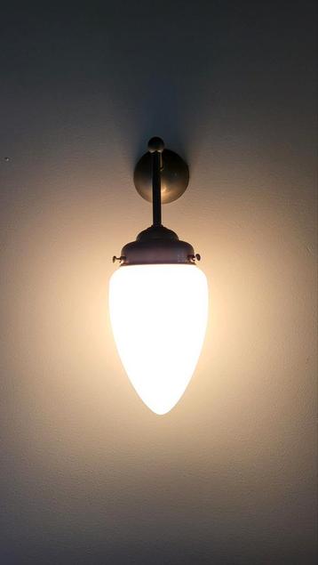 Art Deco Wandlamp Menhir, zo goed als nieuw. Prijs per lamp beschikbaar voor biedingen
