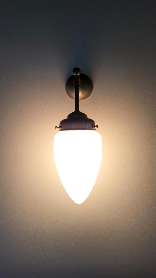 Art Deco Wandlamp Menhir, zo goed als nieuw. Prijs per lamp, Huis en Inrichting, Lampen | Wandlampen, Zo goed als nieuw, Glas
