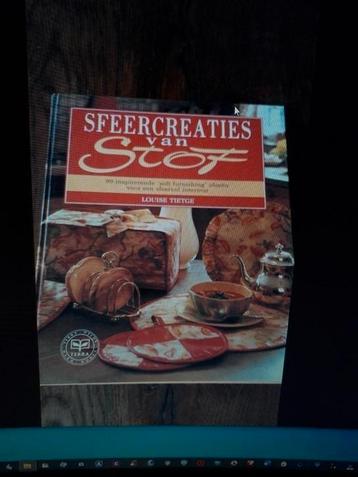SFEERCREATIES VAN STOOF  beschikbaar voor biedingen