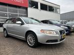 Volvo V70 2.5T Momentum, Parkeersensor, Zwart, 2521 cc, 92 €/maand