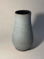 Vintage uitverkoop - lichtblauw vaasje fat lava, Blauw, Aardewerk of Porselein, Ophalen of Verzenden, Zo goed als nieuw