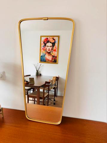 Vintage asymmetrische wandspiegel messing beschikbaar voor biedingen