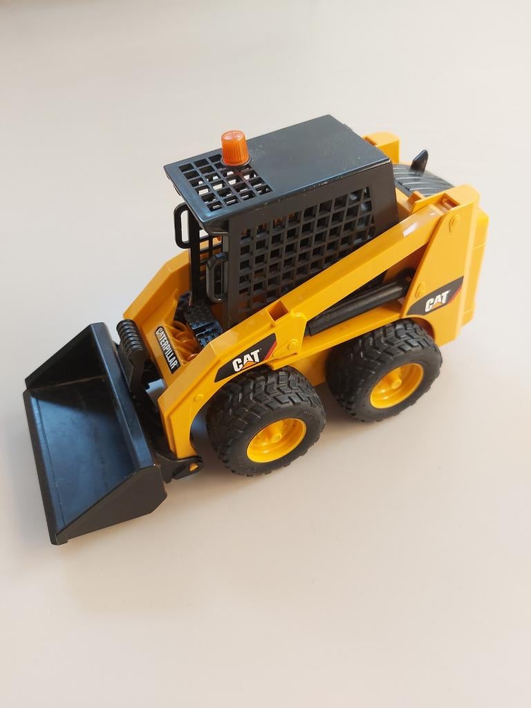 Bruder Cat, Ophalen of Verzenden, Zo goed als nieuw