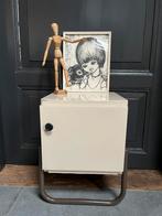Retro vintage buisframe nachtkastje jaren 60 kinderkamer, Gebruikt, Minder dan 45 cm, Ophalen of Verzenden, Minder dan 55 cm
