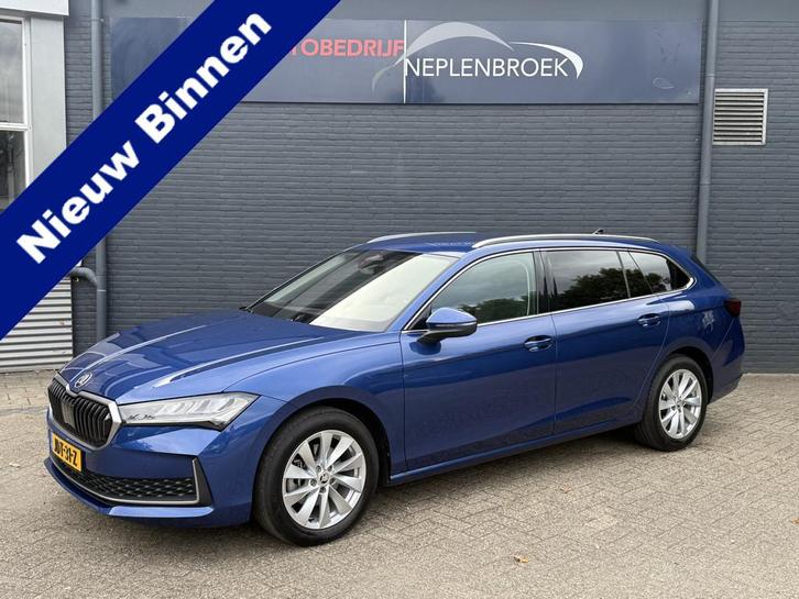 Skoda Superb Combi 1.5 TSI MHEV Business Edition 2024 km 27., Auto's, Skoda, Bedrijf, Te koop, Superb, 360° camera, ABS, Achteruitrijcamera