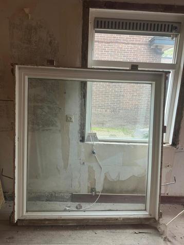 Gratis Raam met kozijn dubbel glas. beschikbaar voor biedingen