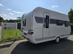 Hobby De Luxe 440 SF 2023 mover + tv, Caravans en Kamperen, Caravans, Overige typen, Hobby, Bedrijf, 4 tot 5 meter