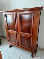 Oude massive houten legkast, 2 deurs jaren 60's, Ophalen