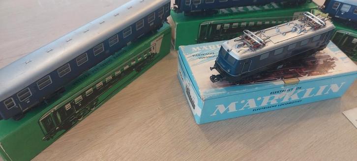 Märklin DB 41024 e-loc artnr 3034 +3 rtg'n artnr 4027 in ovp, Hobby en Vrije tijd, Modeltreinen | H0, Zo goed als nieuw, Wagon