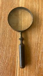 Antiek vergroot glas met houten handvat, Hobby en Vrije tijd, Vergrootglazen, Loepen en Loeplampen, Ophalen of Verzenden, Gebruikt
