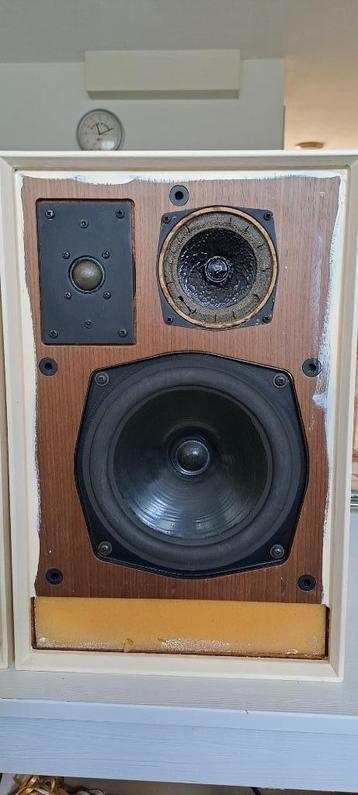 IMF Super Compact Vintage High End Monitor Speakers  beschikbaar voor biedingen