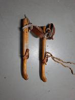 Oude houten schaatsen met leren riemen, Ophalen of Verzenden