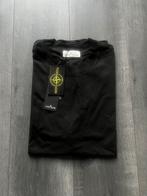 Stone Island Shirt Badge Logo Zwart maat XL (valt als L), Kleding | Heren, Maat 52/54 (L), Zwart, Nieuw, Ophalen of Verzenden