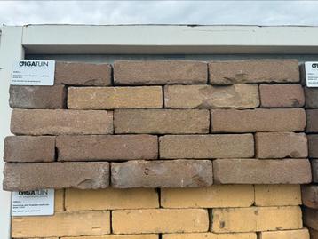 Partij gebakken klinkers circa 8m2 beschikbaar voor biedingen