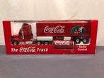 Coca Cola truck / kersttruck / met verlichting en besturing, Hobby en Vrije tijd, Modelbouw | Auto's en Voertuigen, Onbekend, Ophalen of Verzenden
