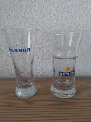 Pernod en Ricard model gagnère glas met zon beschikbaar voor biedingen