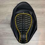 UITVERKOOP! Zadelhoes Piaggio Zip geel audi rs custom, Piaggio, Info@jynkx.com, Jynkx, Nieuw