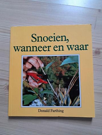 Donald Farthing. Snoeien wanneer en waar beschikbaar voor biedingen