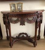 Side Table - houtsnijwerk met guilanders, Huis en Inrichting, Tafels | Sidetables, Ophalen, Gebruikt, 50 tot 100 cm, Barok klassiek